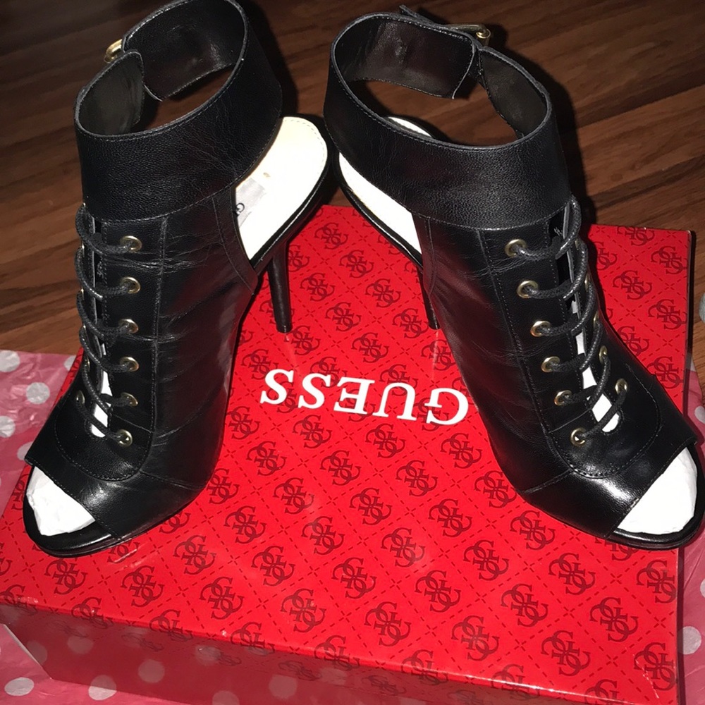 Brand New Guess Lace up Heels
